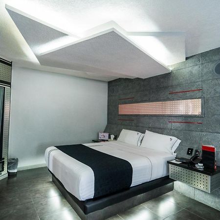 Kuboz Motor Hotel Zapopan Zewnętrze zdjęcie
