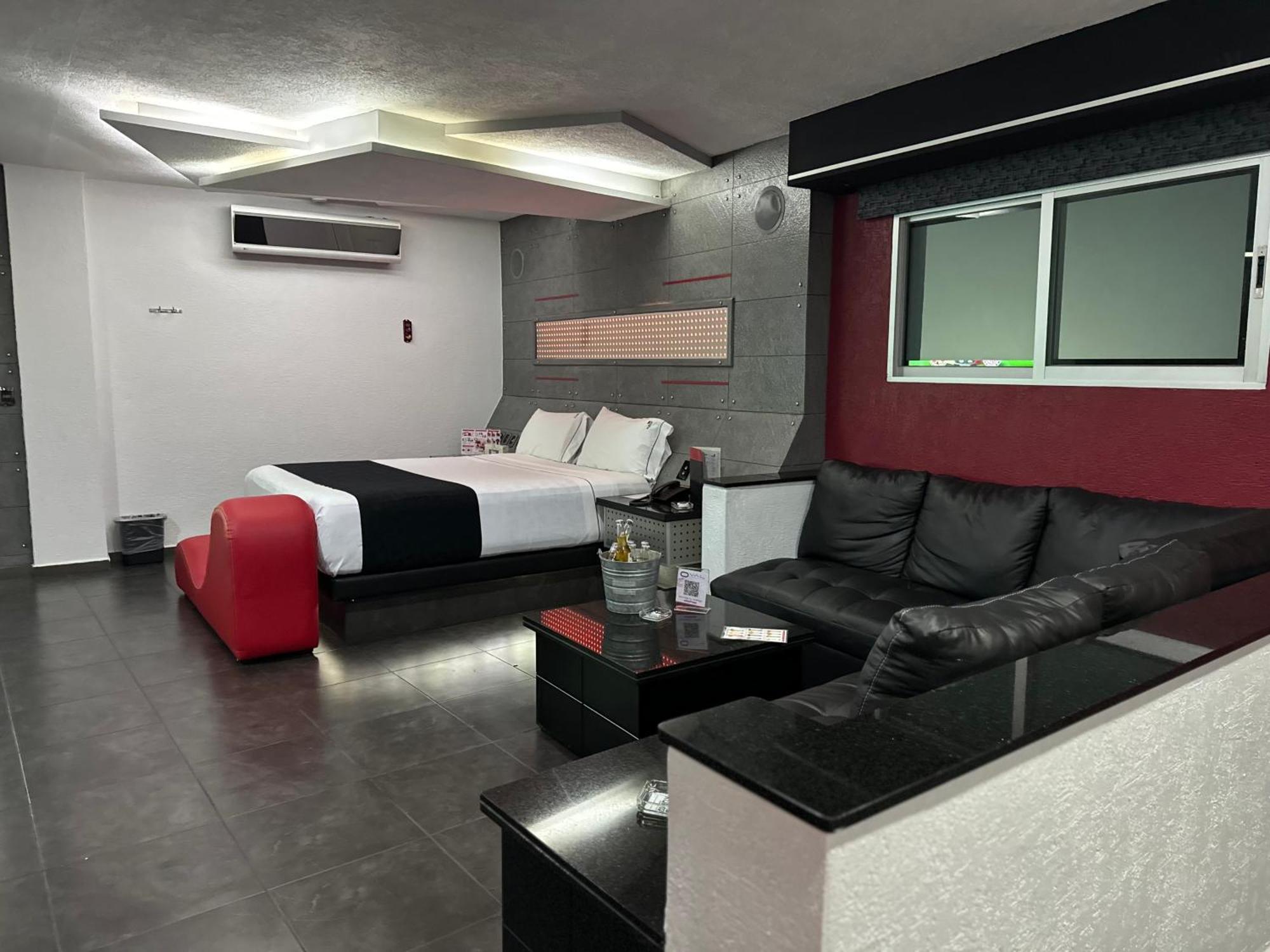 Kuboz Motor Hotel Zapopan Zewnętrze zdjęcie